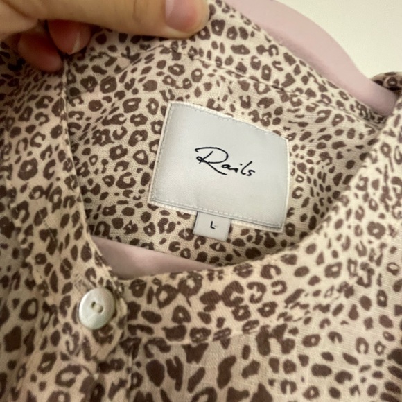 Rails Linen Leopard Print Ruffle Hem Tunic - Picture 3 of 7